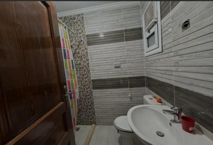Cozy 2 Bedroom At Al Rehab Cairo